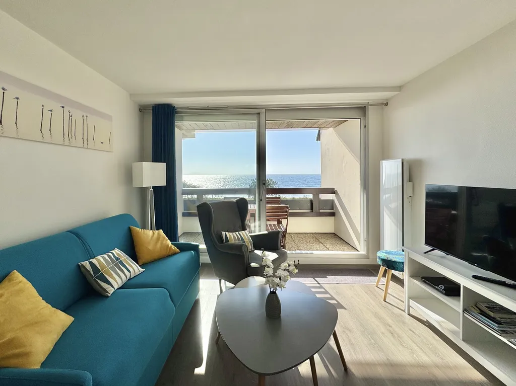 4BR208 - Très beau studio face à la Grande Plage ❋❋❋