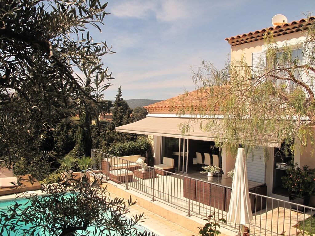 Vente très belle villa 5/6 Cassis belles prestations, piscine, garage et annexe