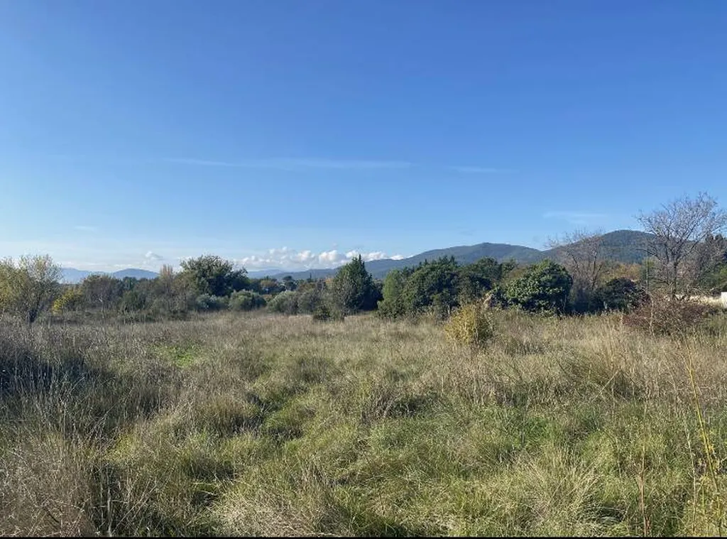 vente d'un terrain à construire dans le VAR