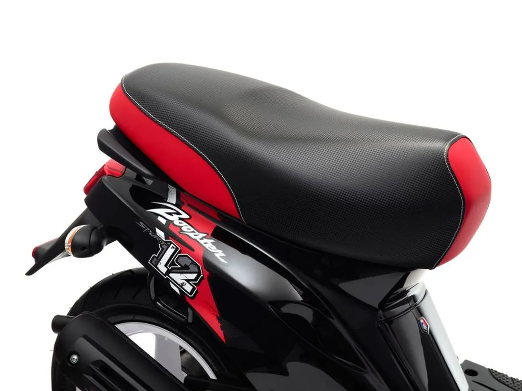Scooter neuf MBK Booster spirit 12 pouces la seyne sur mer
