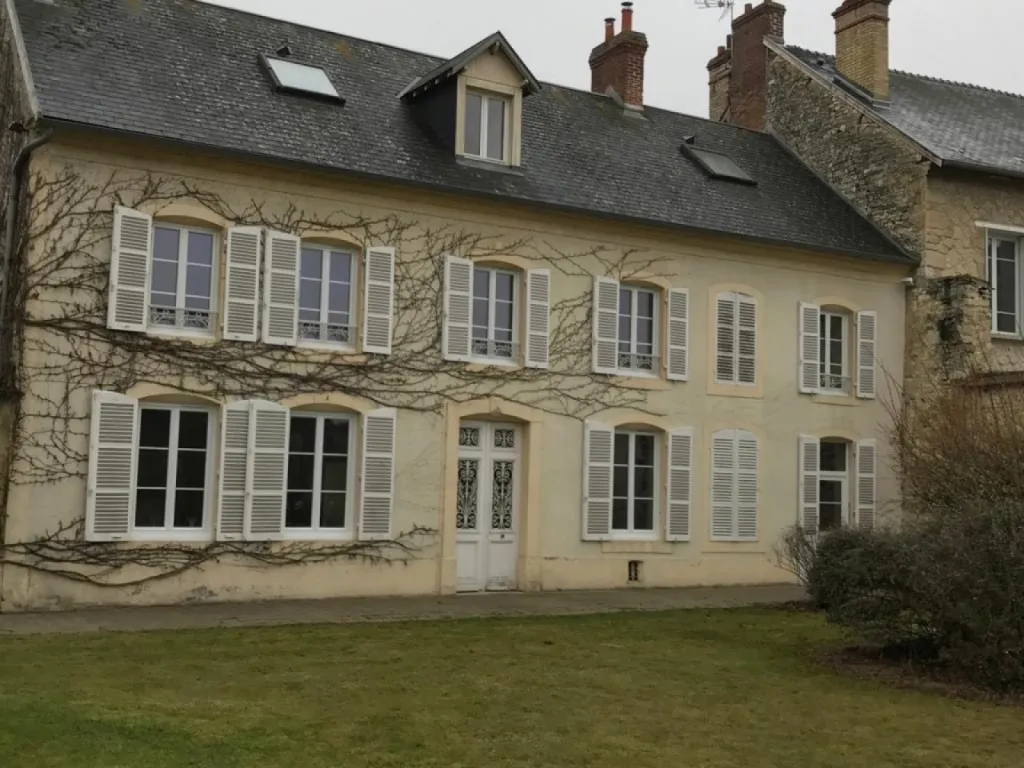 Vente et pose de fenêtres par un spécialiste en menuiseries mixtes proche de Le Havre 76