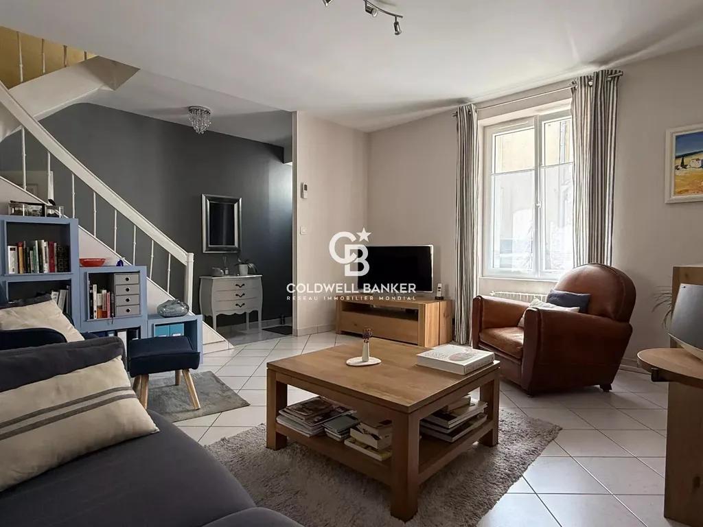 Double séjour lumineux et traversant, maison familiale à vendre au Mans