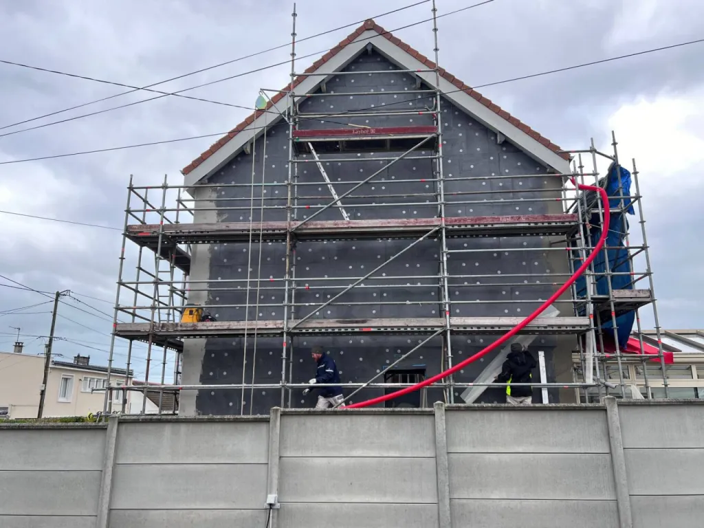 Entreprise RGE pour vos travaux d'isolation thermique par l'extérieur après audit énergétique à Montivilliers