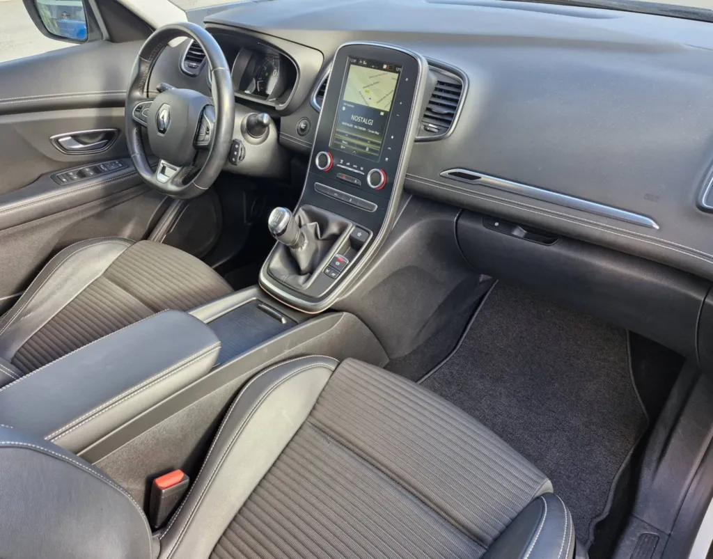 RENAULT GRAND SCENIC IV INTENS 1.3 TCE 140CV 7 PLACES à Plaisance du Touch près de Toulouse