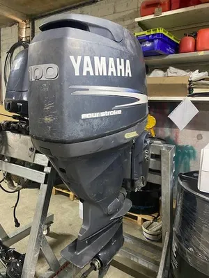 Acheter un moteur hors bord d'occasion dans le sud du Morbihan