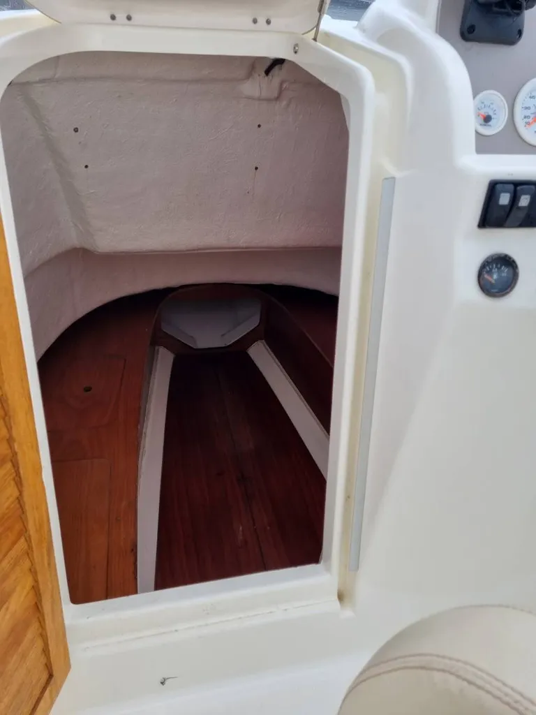 A vendre Cap Camarat 715 Open d'occasion en très bon état pour 8 personnes dans le Var