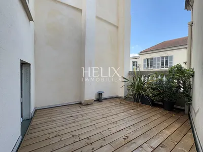 Terrasse d'un appartement, entièrement rénové dans Saint-Germain-en-Laye heliximmobilier.com