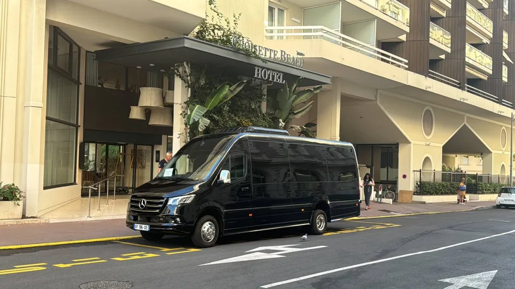 Tarifs transport en Bus ou Minibus avec Chauffeur Privé de la Gare TGV d'Aix-en-Provence à la Zone Industrielle des Milles