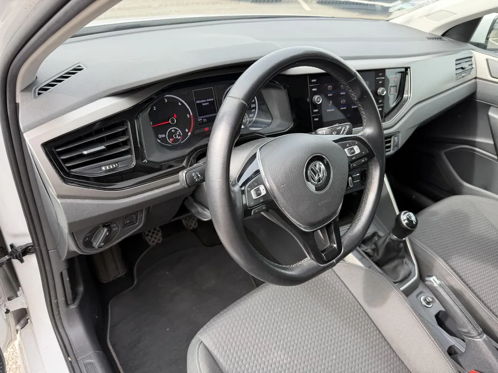 Achat voiture occasion à faible distance Le Havre : VOLKSWAGEN POLO BUSINESS 1.6 TDI 95 ch chez Caudebec Automobiles