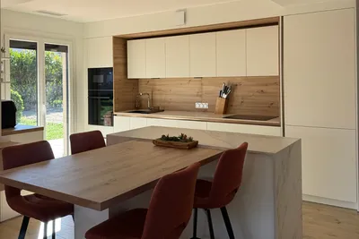 AVANT / APRES : réalisation d'une cuisine sur mesure allemande à Aussonne