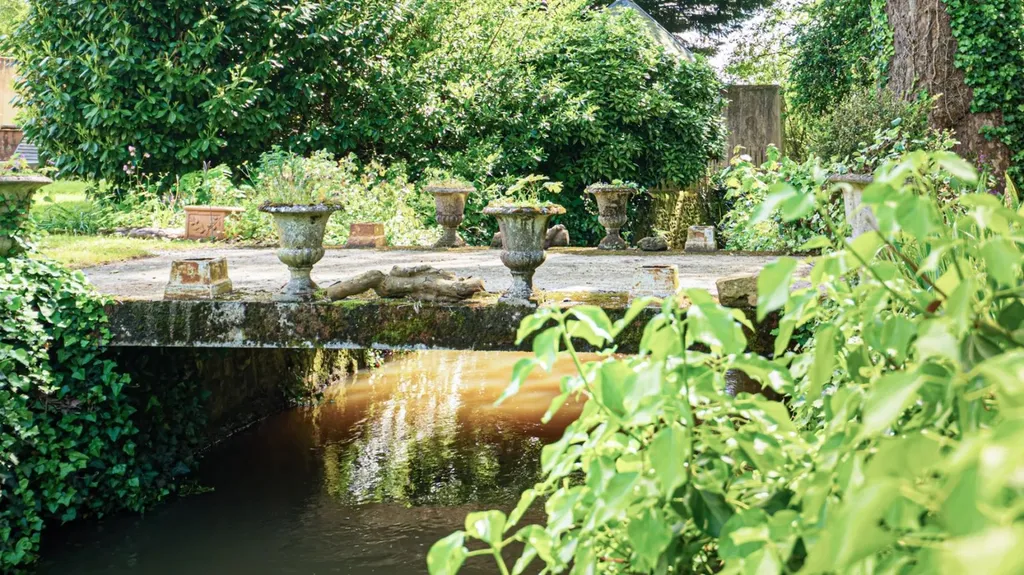 activité touristique ou hôtellière acheter un château en france proche du circuit des 24 heures du mans