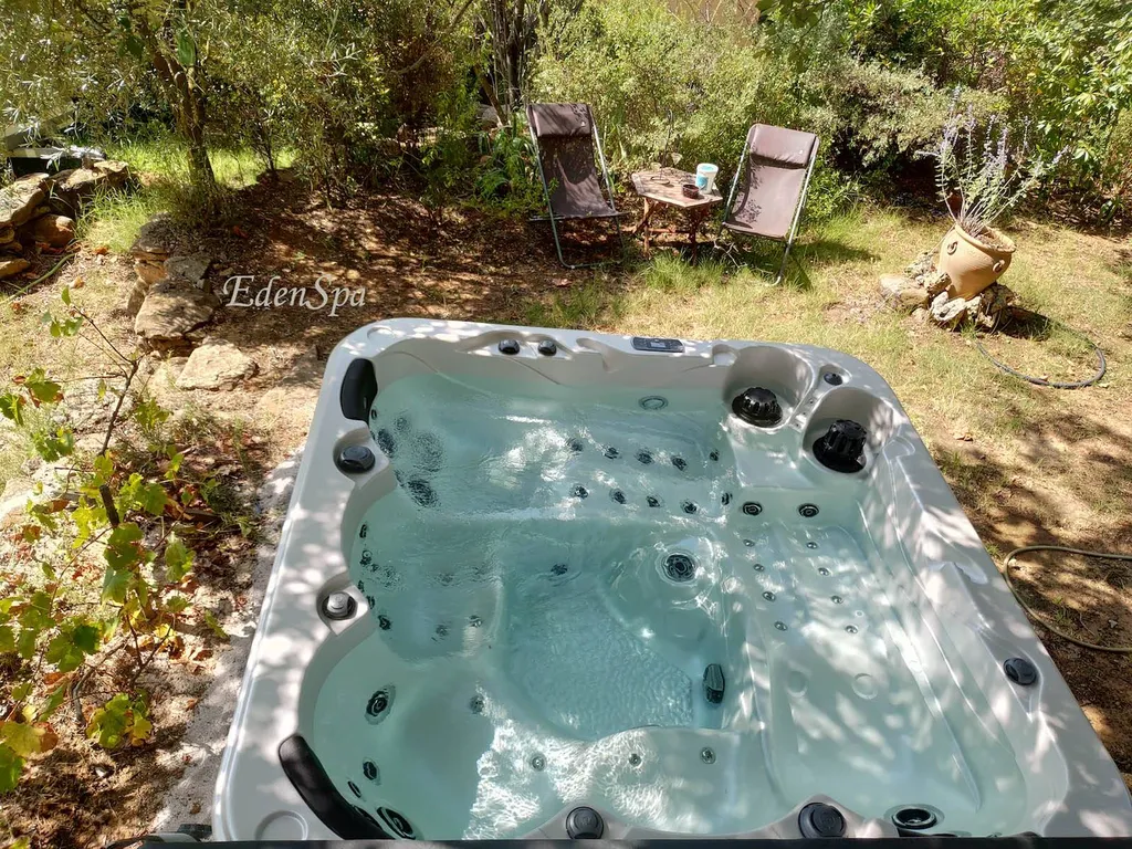 spa haut de gamme dans la nature