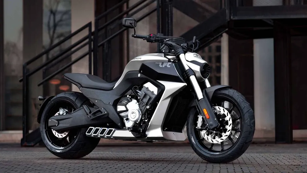 BENDA MOTORCYCLE LFC 700 LA SEYNE SUR MER