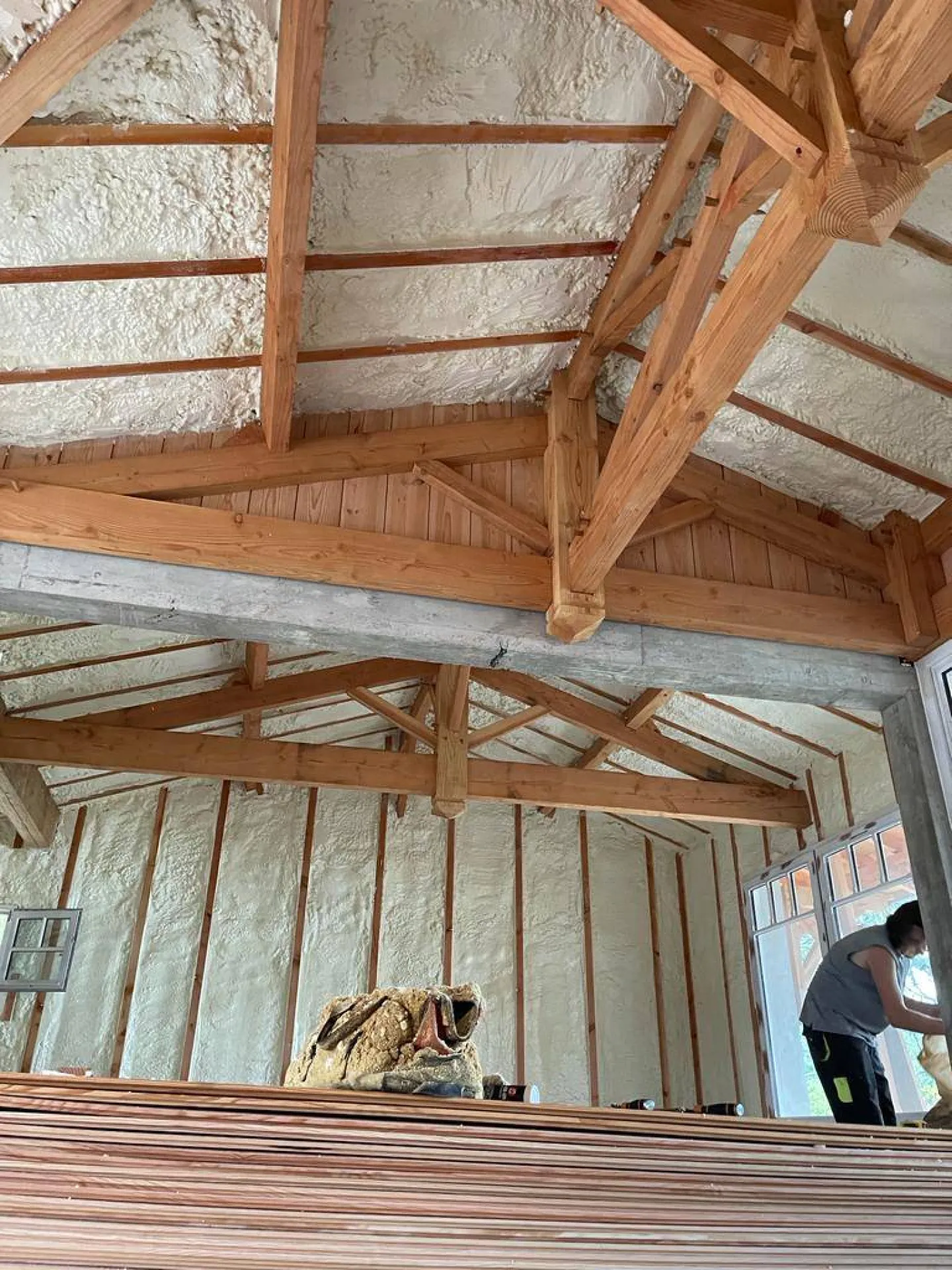 Isolation Thermique par MOUSSE POLYURETHANE des murs et plafonds en Gironde