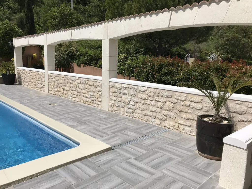 Rénovation d'une bastide en pierre taillée dans un quartier privilégié sur Béziers