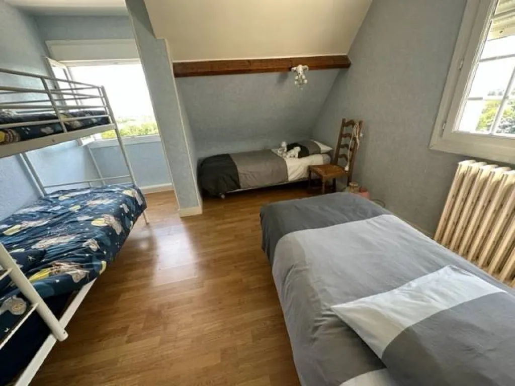 A vendre maison bourgeoise de 147 m² édifiée sur un terrain de 2800 m² sur la commune de SAINT AUBIN LES ELBEUF