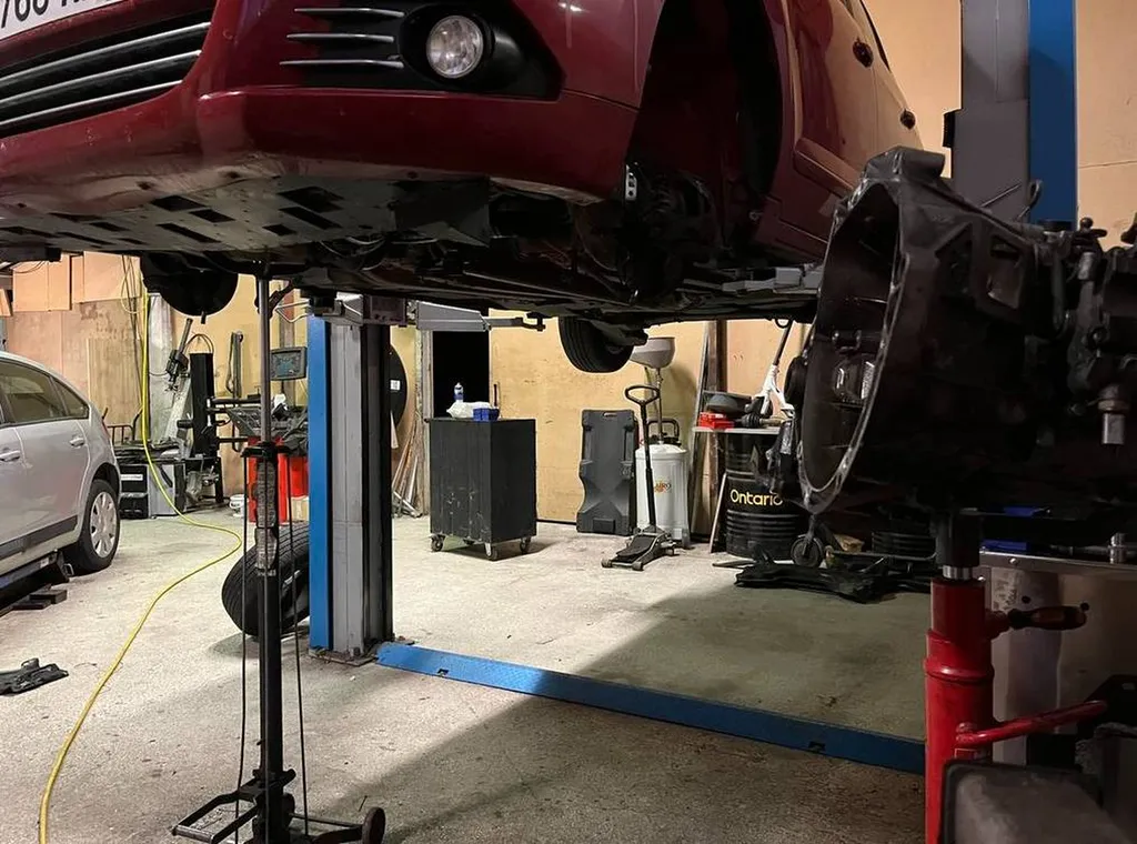 Faire changer son embrayage sur une voiture professionnelle dans un garage proche du Havre 76