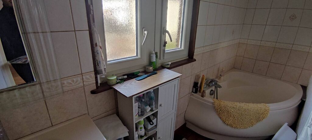 A vendre, à VIMOUTIERS (61120), charmante maison à colombages de 126 m² et son jardin de 125 m² à quelques pas du centre ville.