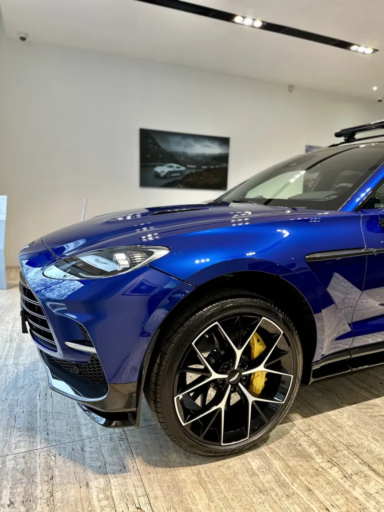 Traitement céramique Aston Martin DBX proche Brignais 
