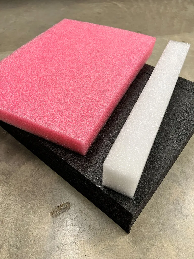 Mousse PE noire / blanhe / rose