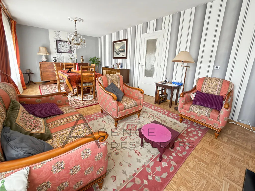 À vendre maison d'environ 70 m² sur un terrain de 645 m² située à OISSEL 76350