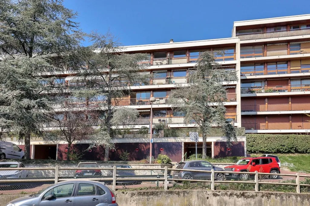 A vendre 4 pièces à proximité des écoles Résidence Elysée 2 La Celle Saint-Cloud 78170
