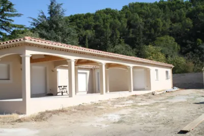 Gouttières G325 aluminium ivoire à Orange (vaucluse)