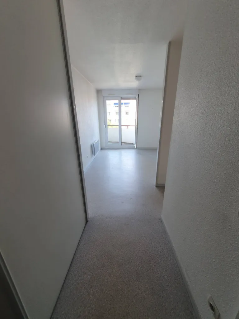 Notre zone d'activité pour ce serviceLocation appartement meublé avec parking et balcon