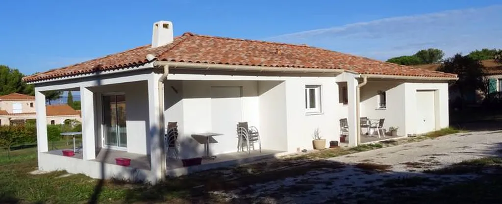 Construction maison de plein pied contemporaine à Giens.