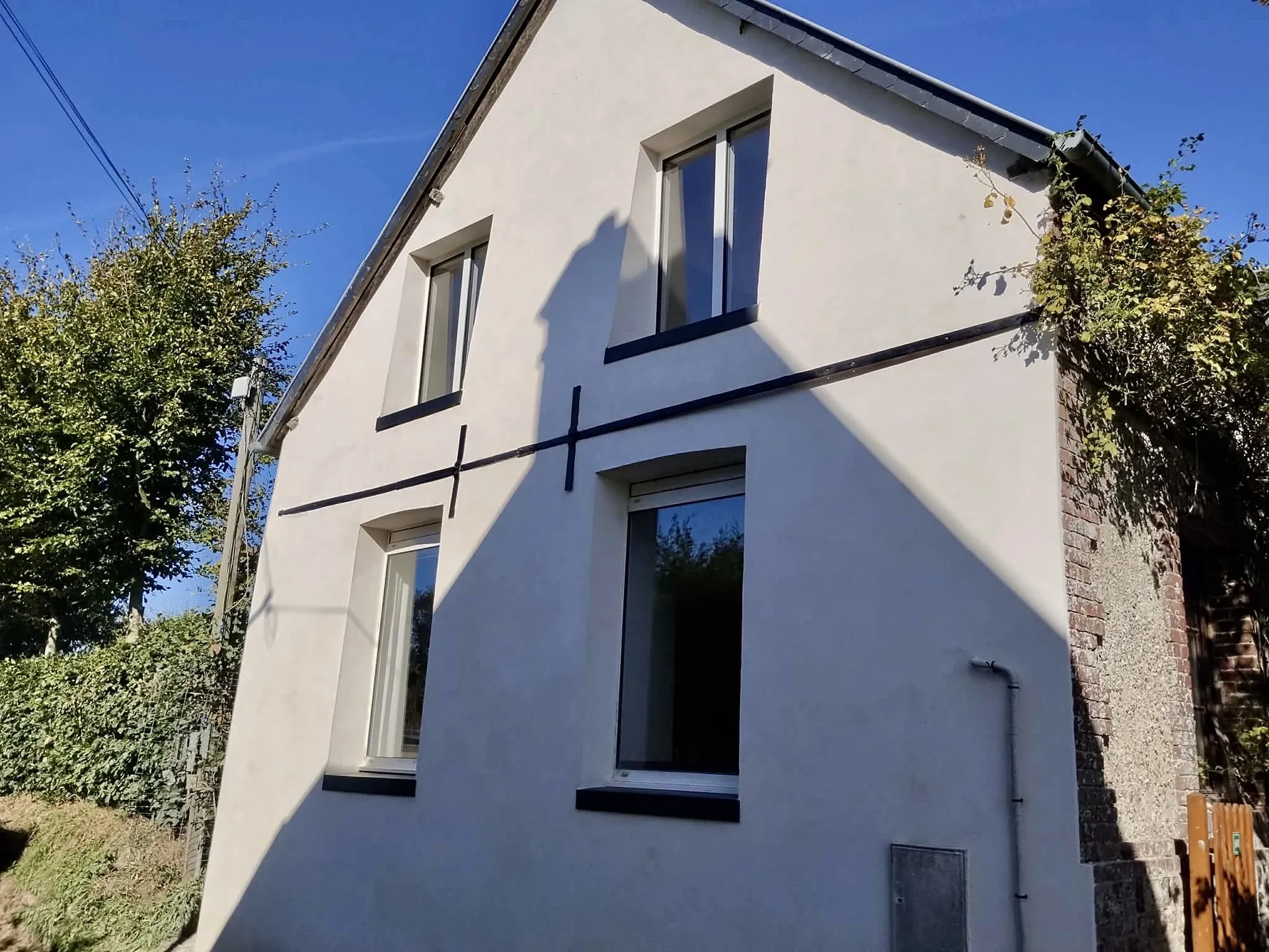 Changement de gouttière sur l’arrière de la maison tout près de Sassetot-le-Mauconduit en Normandie 76
