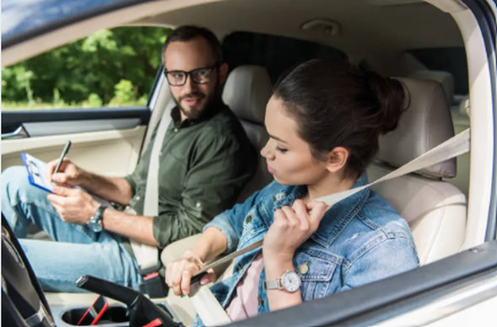 Devenez moniteur auto école chez Conduite Passion à Orléans : Rejoignez nous !