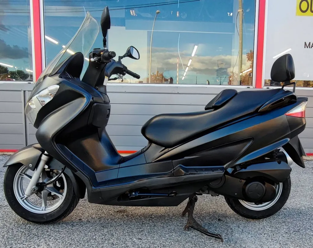OCCASION REVISEE ET GARANTIE SUZUKI BURGMAN 125 SIX FOURS LES PLAGES