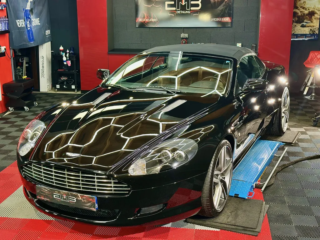 rénovation carrosserie protection PPF traitement céramique lyon Aston Martin DB9 Volante 