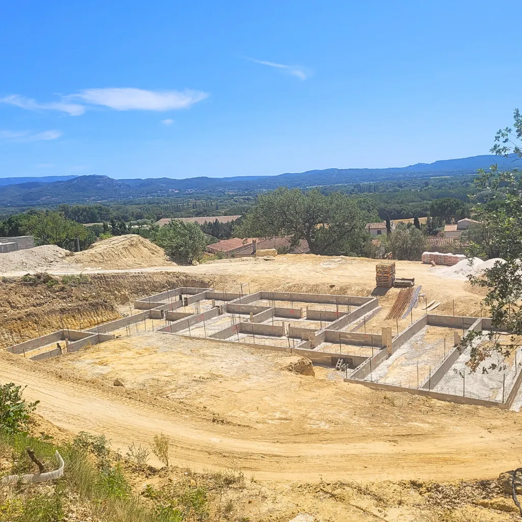 Construction d'une maison contemporaine sur la commune de Pertuis dans le Luberon