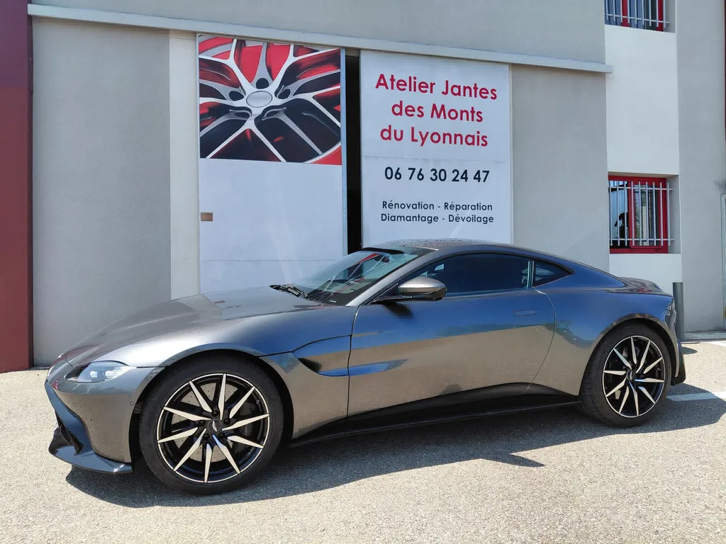 Personnalisation / Remise à l'origine au tour numérique 
Aston Martin vantage / Villefranche sur Saône 