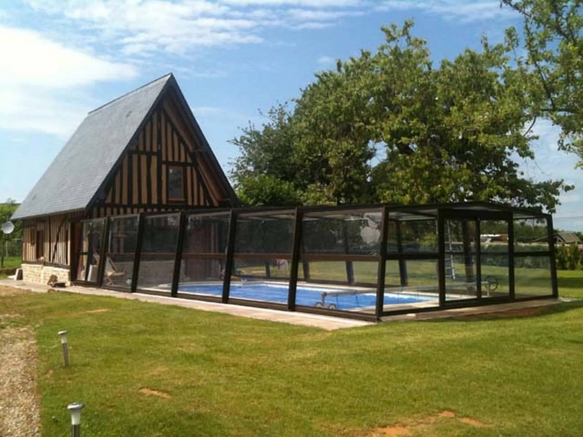 Investir dans une propriété a vocation de gite, espace détente piscine