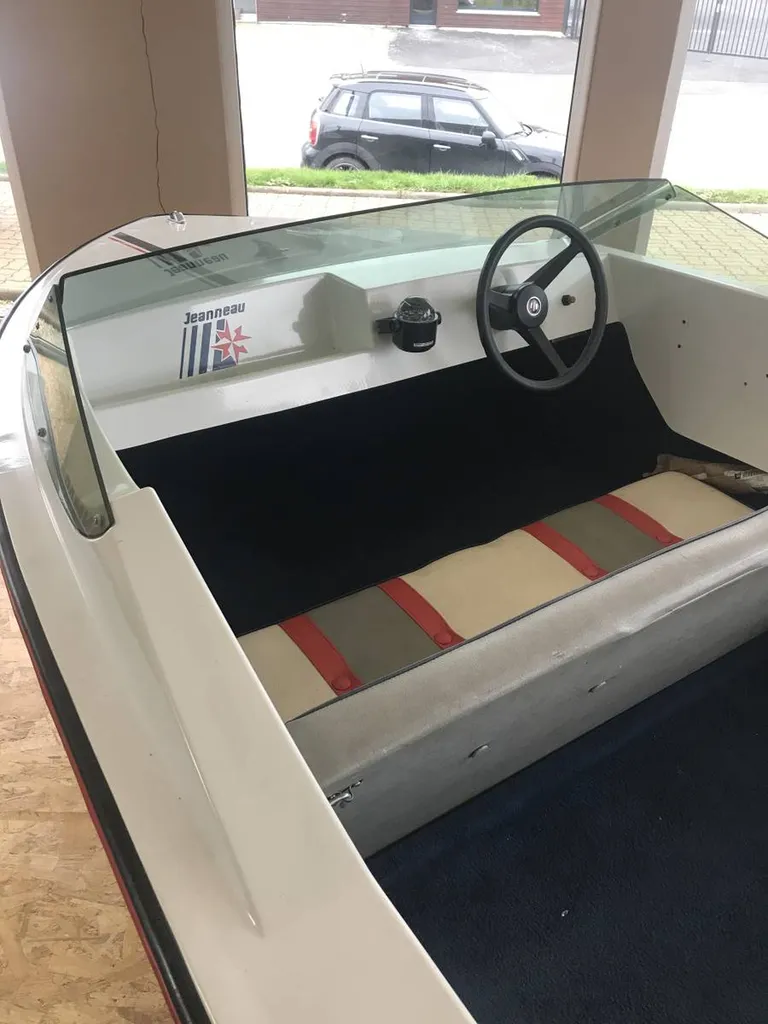 Acheter un bateau d'occasion Jeanneau coque open en bretagne