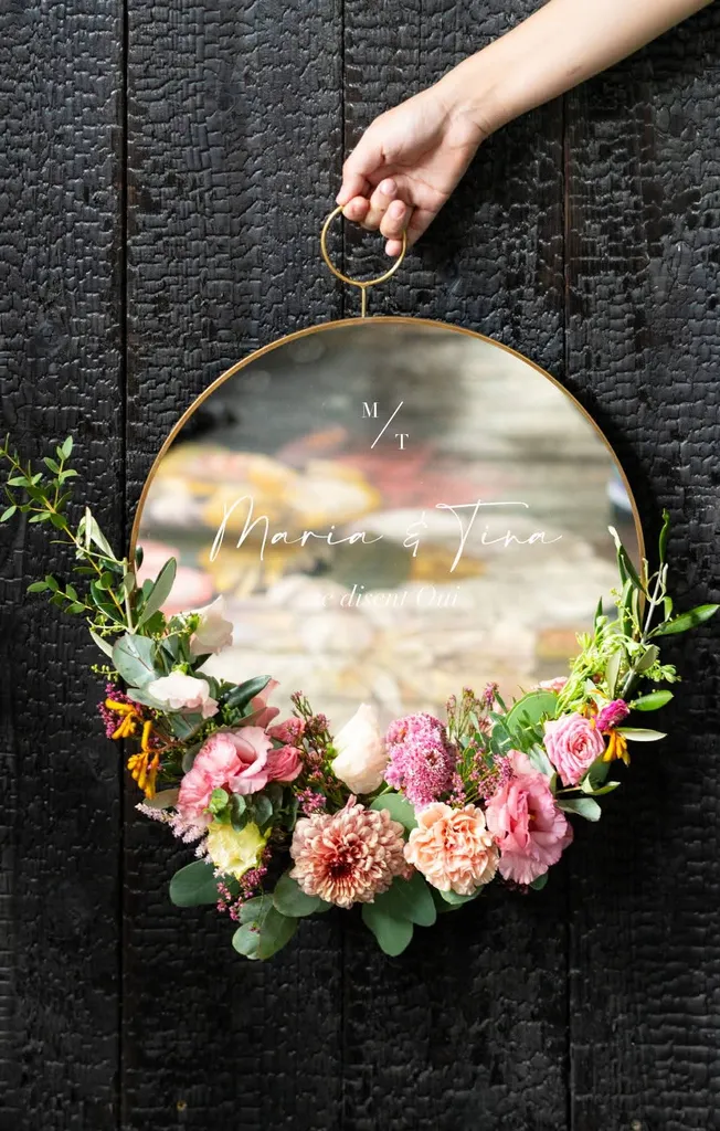 Panneaux de bienvenue, plans de table et décorations personnalisées pour mariage sur mesure à Marseille