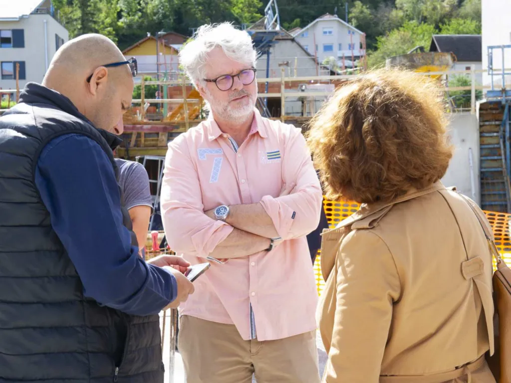 Photographe Pose de Première Pierre 