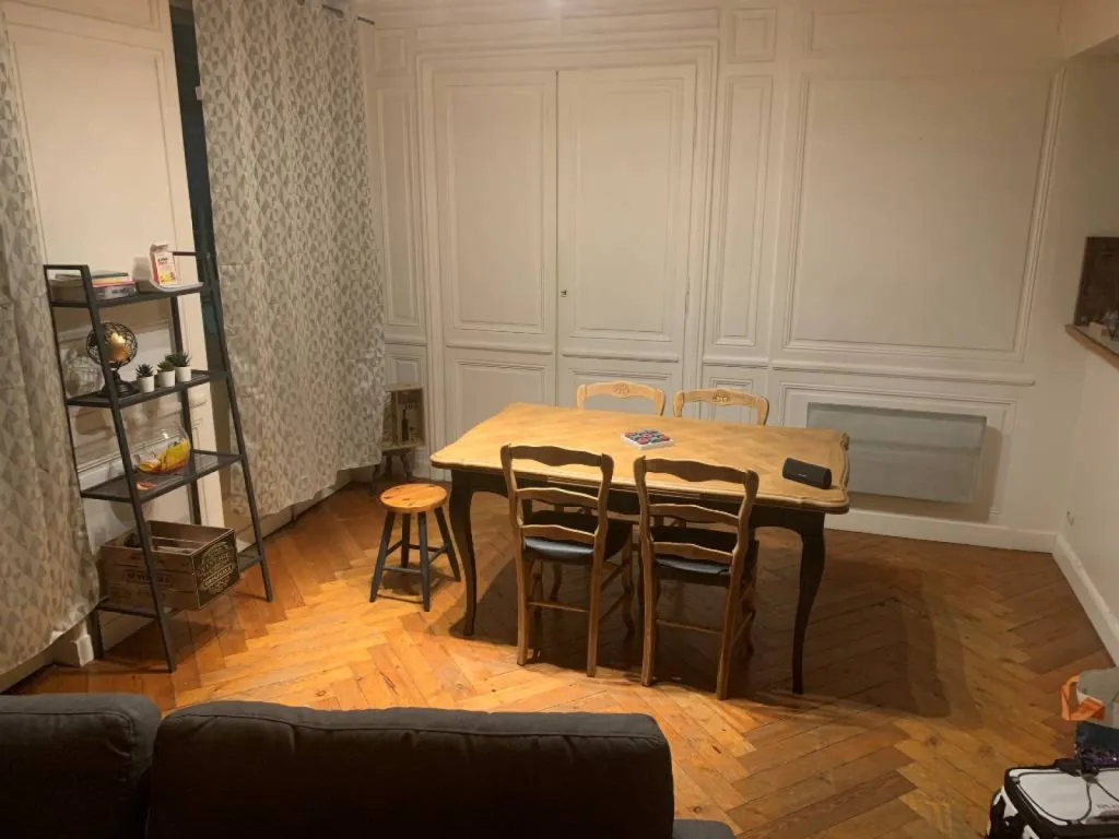 Situé au 1A rue Louis Aubert à Rouen