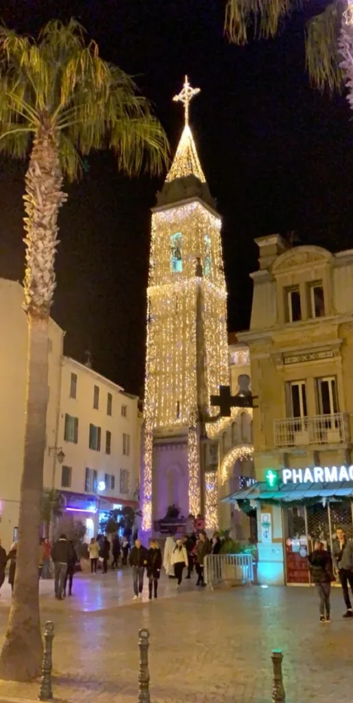 Comment me rendre à Sanary-sur-mer avec un chauffeur privé avec minibus ?