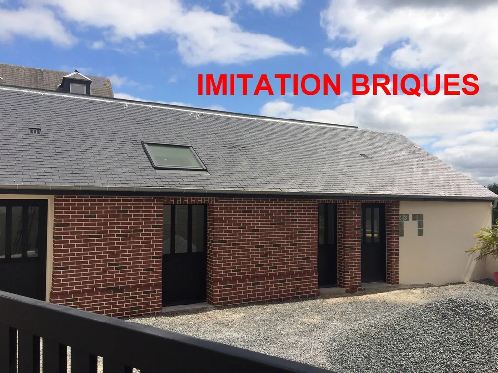 Bureaux réalisés avec un enduit en aspect brique proche des Andelys 27