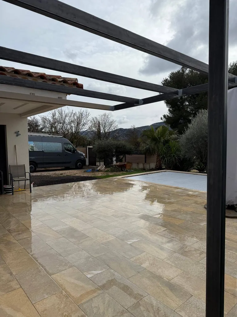 pergola sur mesure pour paillasson camarguais à Meyrargues dans les Bouches du Rhone