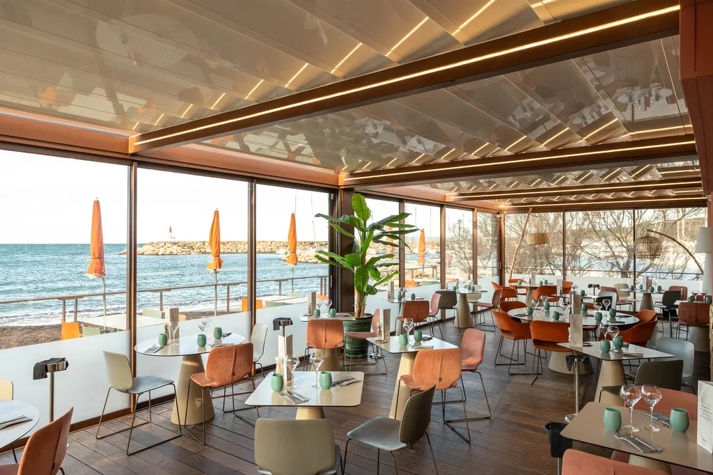 Pergola Ciel Ouv'air restaurant bord de mer à Six Fours les Plages