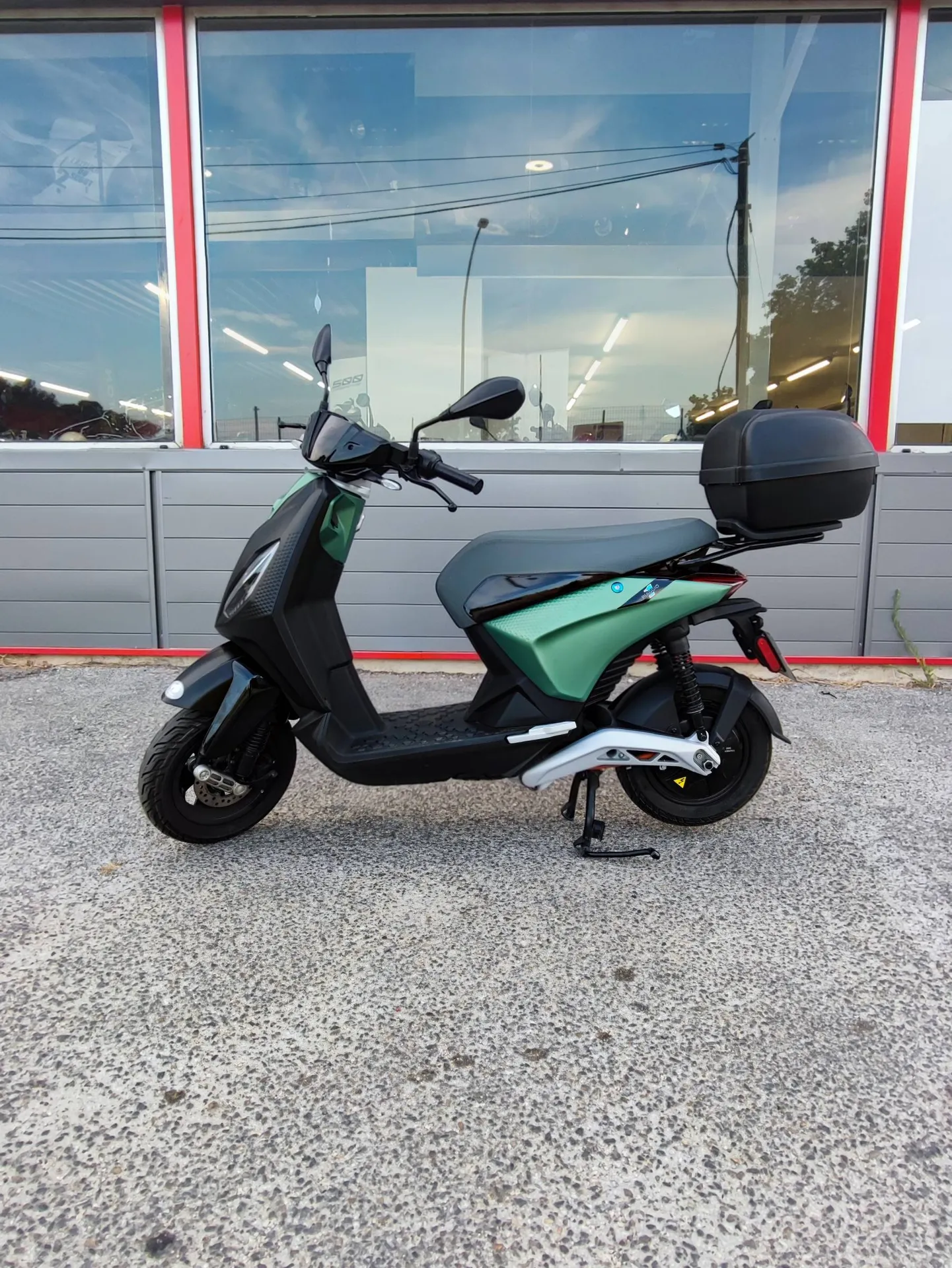 SCOOTER OCCASION PIAGGIO ONE + SIX FOURS LES PLAGES