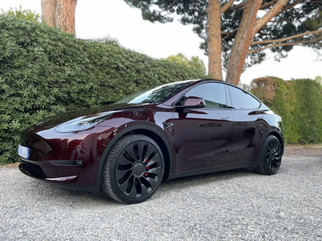 Protection XPEL PPF tesla Y Midnight Cherry Red à Antibes sur la Côte d’Azur 