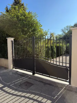 Installation d'un portail en aluminium sur Salon de Provence
