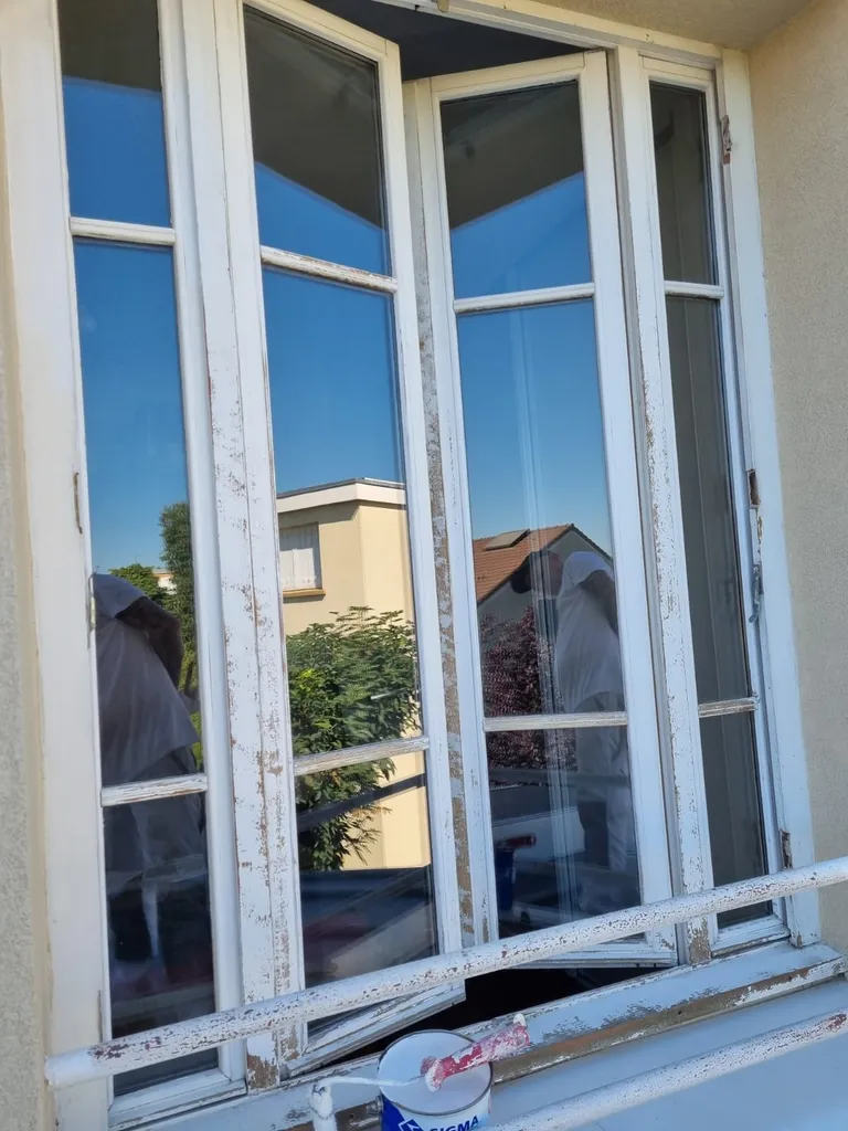 Rénovation des fenêtres extérieurs en bois et volets persiennes métallique en région parisienne 