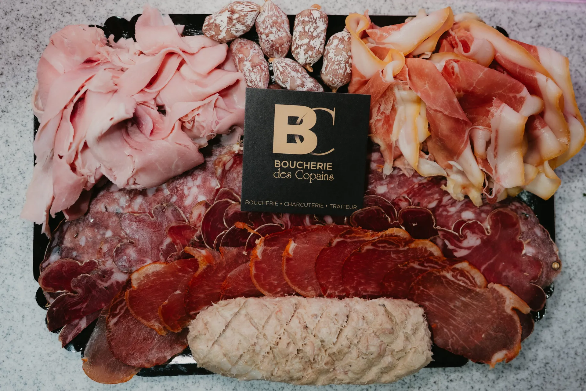 Charcuterie de saison en été : que privilégier à la Boucherie des Copains à Toulouse ?