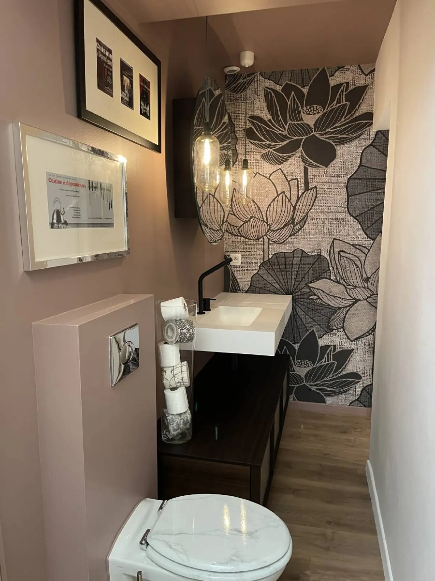 Conception et installation de mobilier salle de bain sur mesure haut de gamme esprit boudoir à Bandol dans le Var